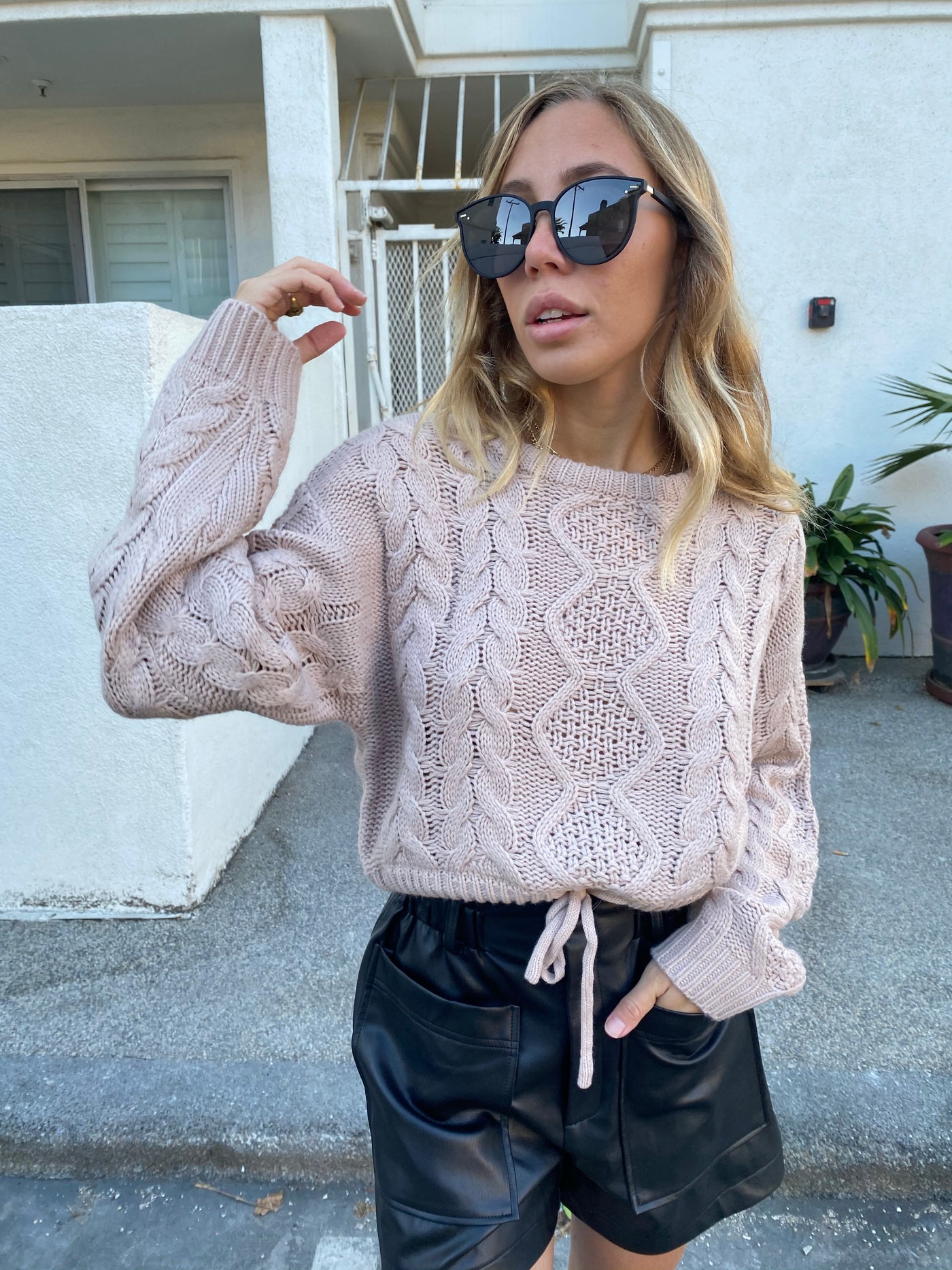Costa Mesa Boutique womens knit pullover sweater cropped in blush 2